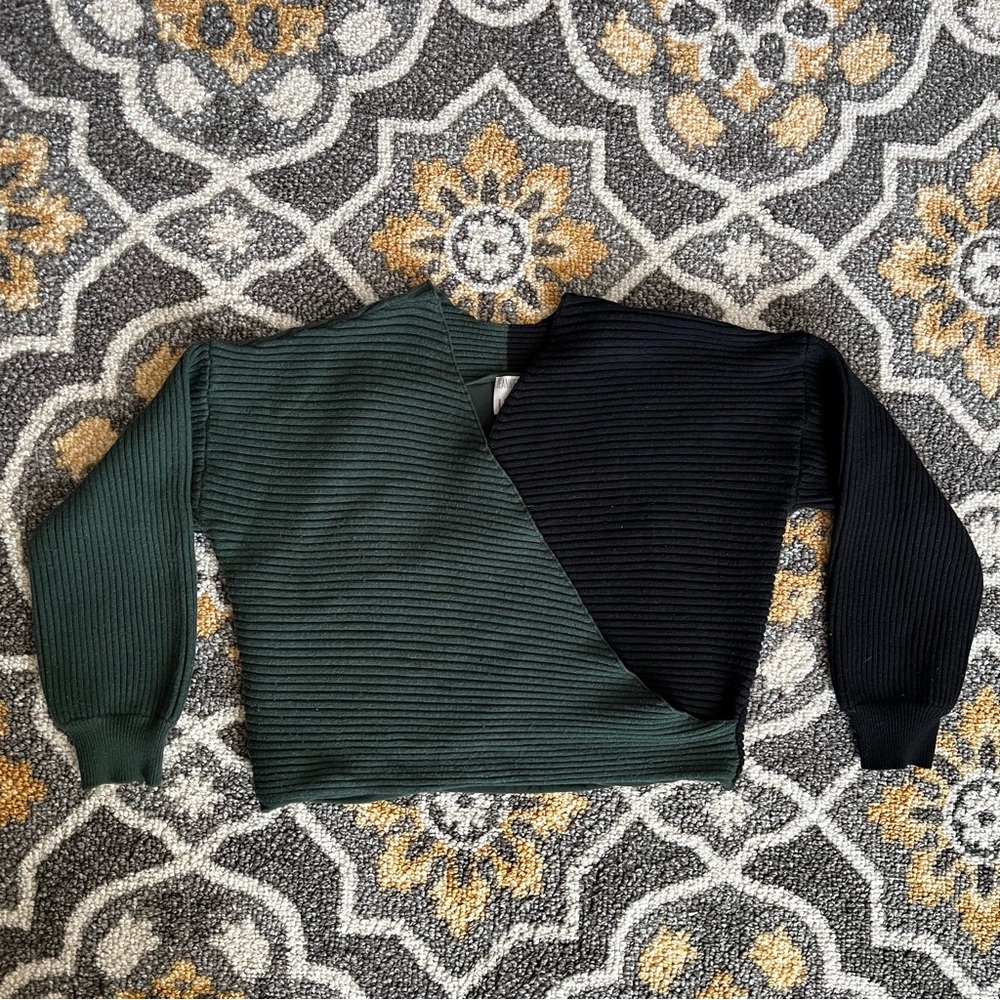 Cropped green & black heavyweight sweater